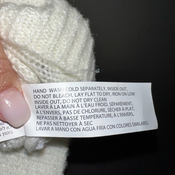 Sweater - Picture 4 of 5